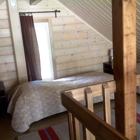 Inarin Kalakenttae Kamer foto