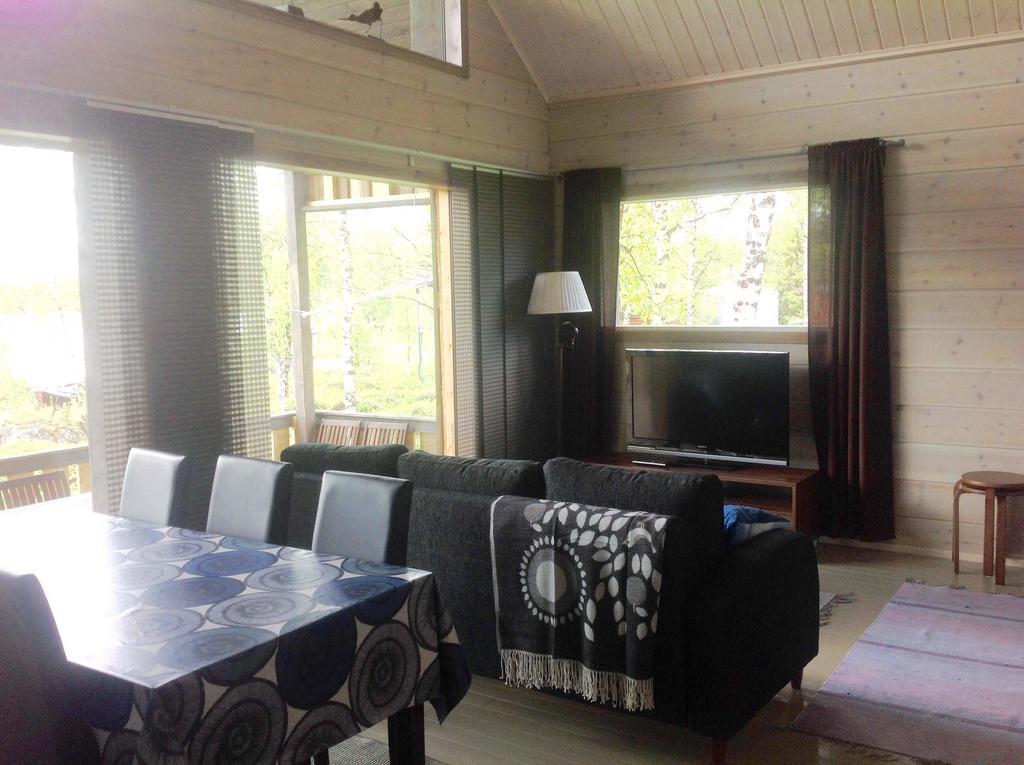 Inarin Kalakenttae Kamer foto